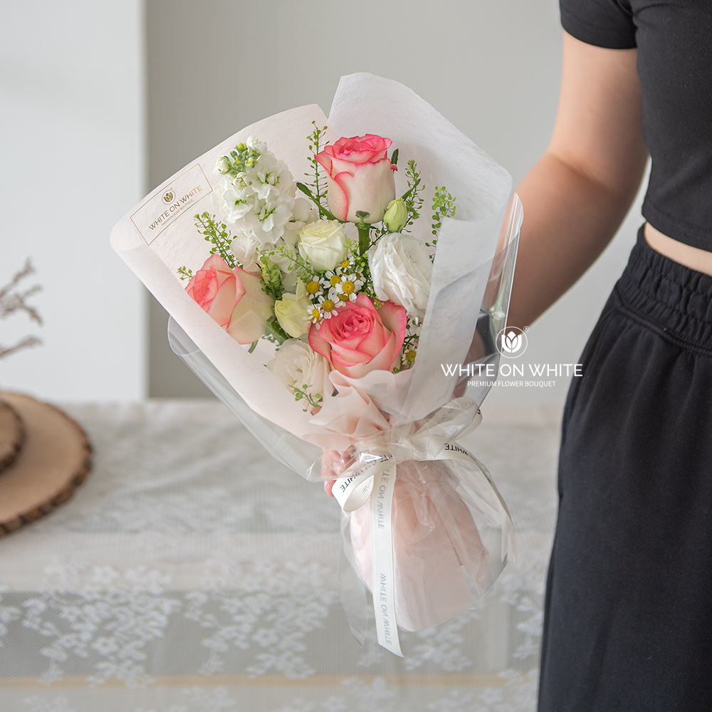 Sweet Five Bouquet, weekly flower, flower bouquet, flower for girlfriend, choose qixi festival gift
