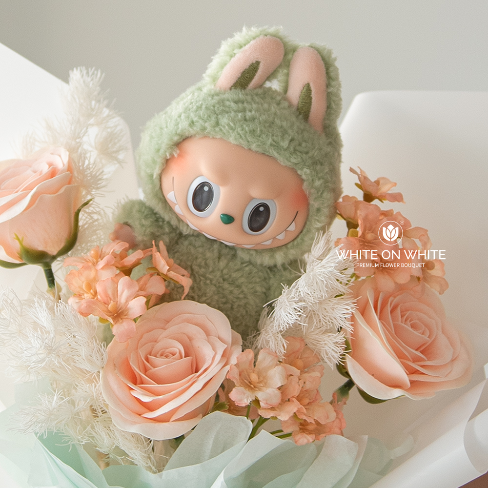 labubu flower bouquet, labubu sesame bean, labubu green grape, labubu macaron, labubu the monster, labubu doll, labubu gift