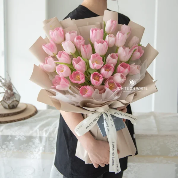 florist near bandar bera, pink tulips bouquet, premium flower bouquet