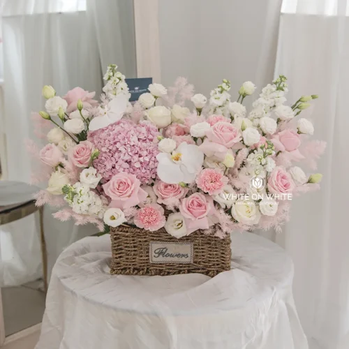 Grand Blush Basket