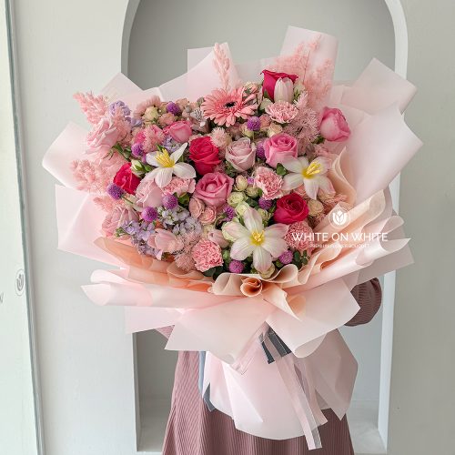 Grand Love Bouquet Grand Love Bouquet, premium rose flowers, premium roses for Birthdays