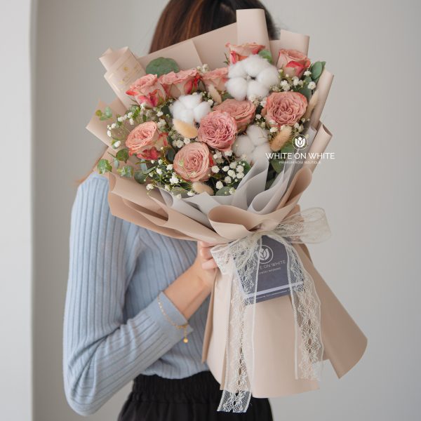 Cappuccino Bouquet - premium roses for special birthdays