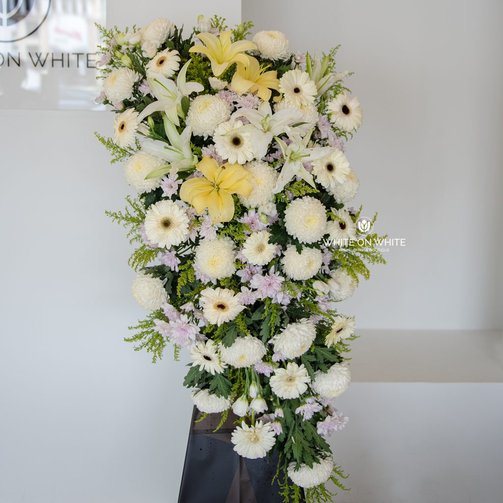 Always Remembered stand - Condolence & Sympathy Flowers