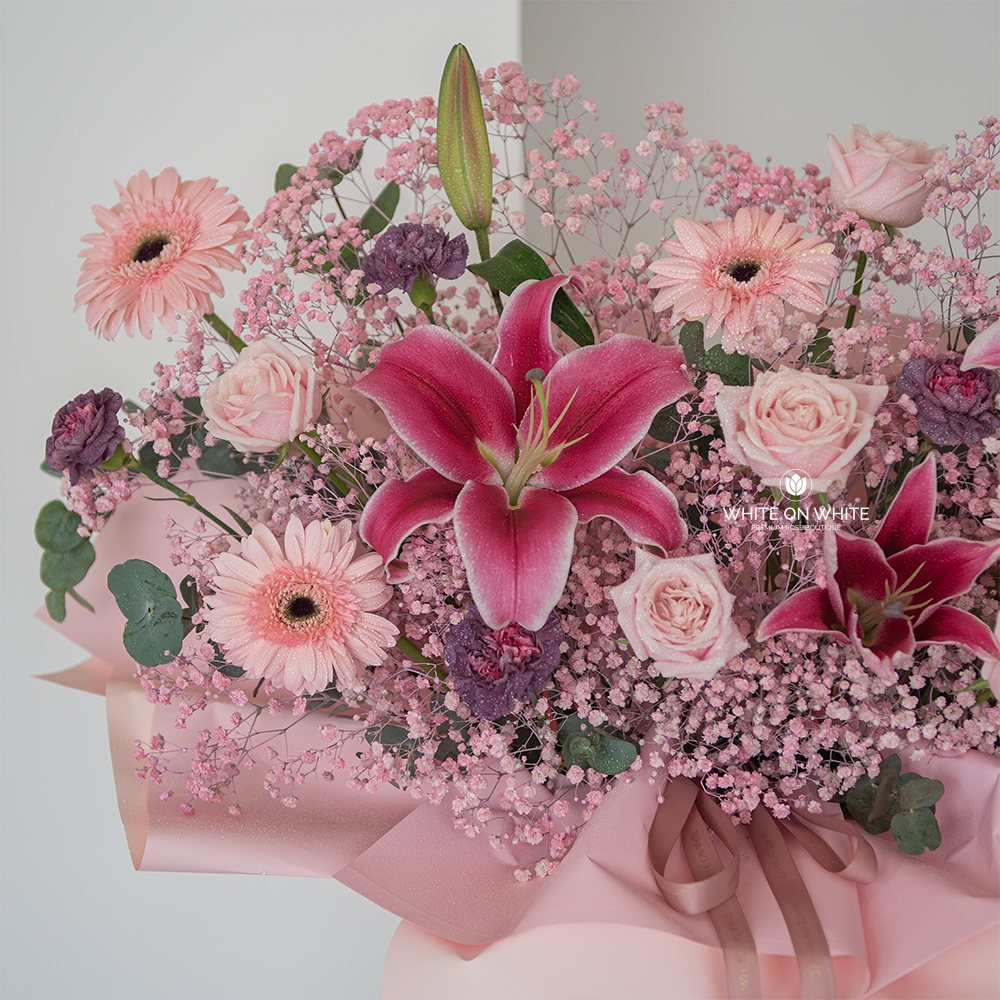 Pretty in Pink Pretty in Pink opening stand