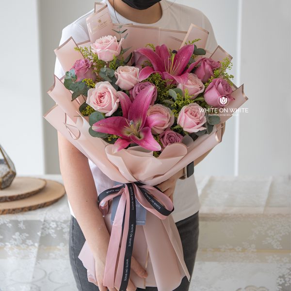 Lily Mix Bouquet for Best Friendship and Special Retirement, same day flower delivery