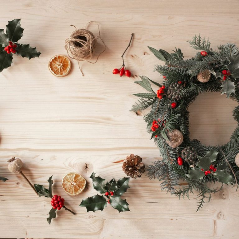 Holly and ivy christmas wreath
