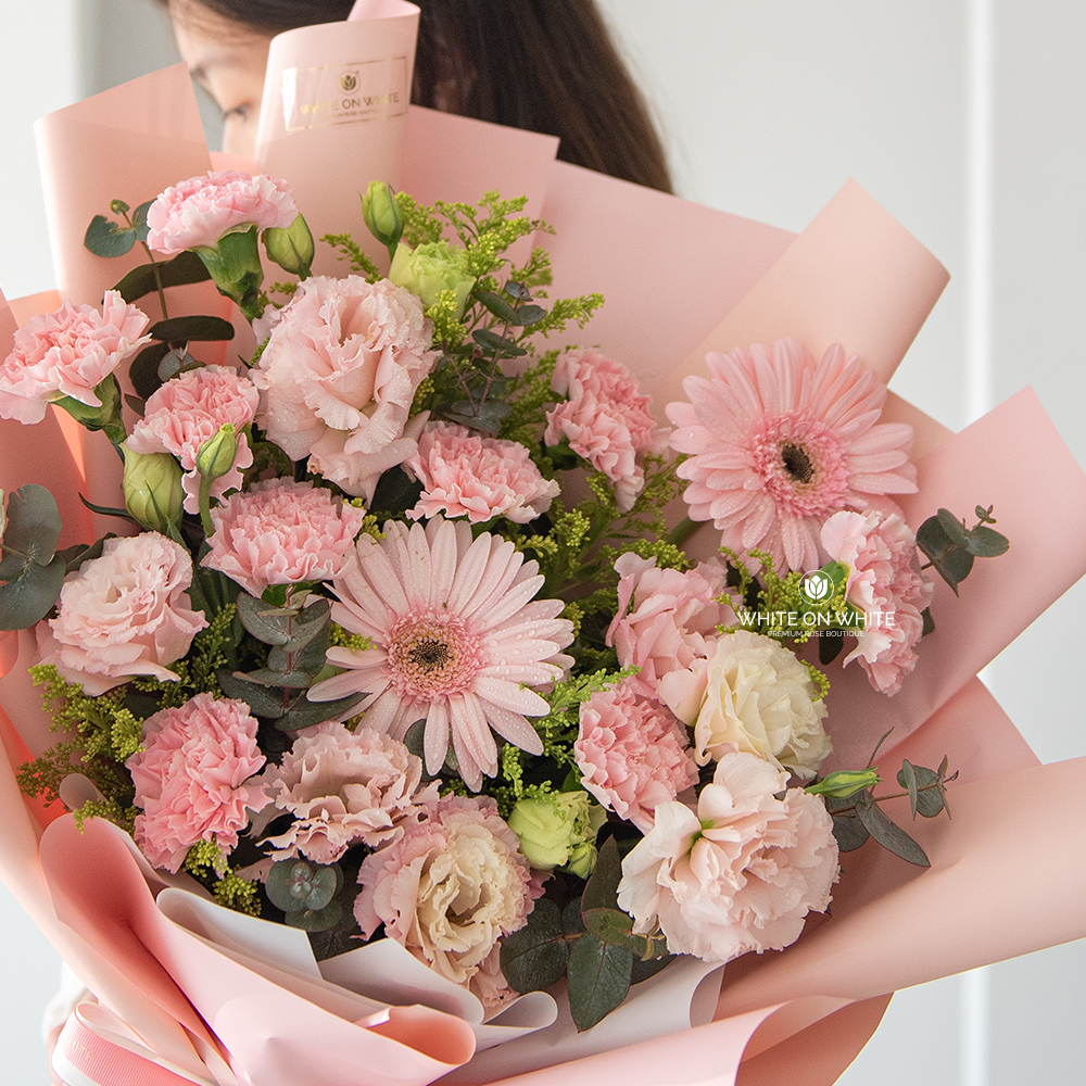 M12 Blossoming Mum Bouquet 3
