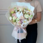 ariana bouquet, fresh flower singapore, florist singapore, white on white, birthday bouquet